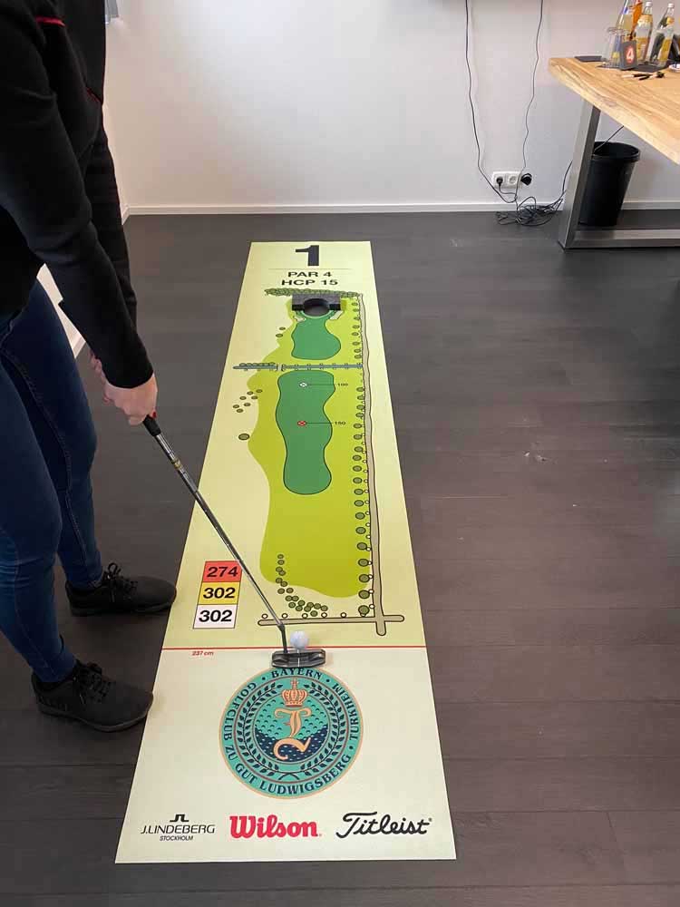 Golf Putting- und Dartmatte 2 in 1 | 280 x 58 cm | inkl. 4c Werbedruck